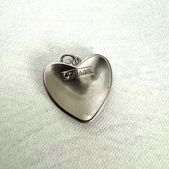 CHANEL Silver Heart with Iconic CC Logo, Charm, Pendant, Necklace, Bracelet - Picture 3 of 3
